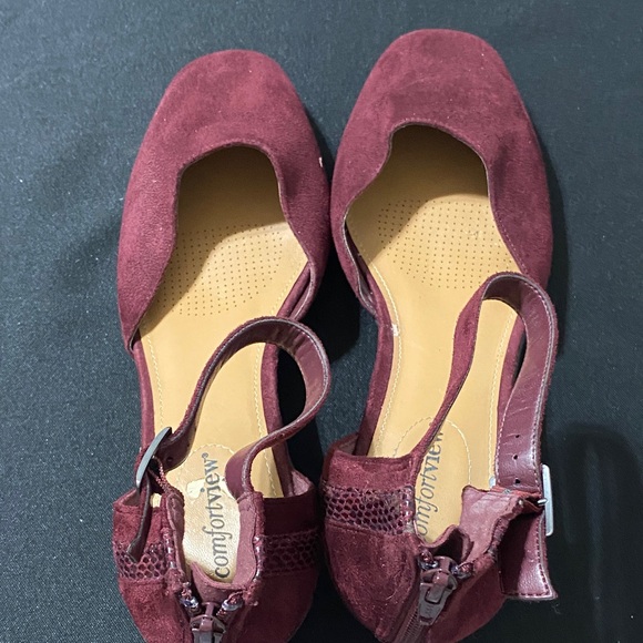 comfortview Shoes - Comfortview Aurelia Women's Deep‎ Wine Flats Size 12W ankle strap wedge heel